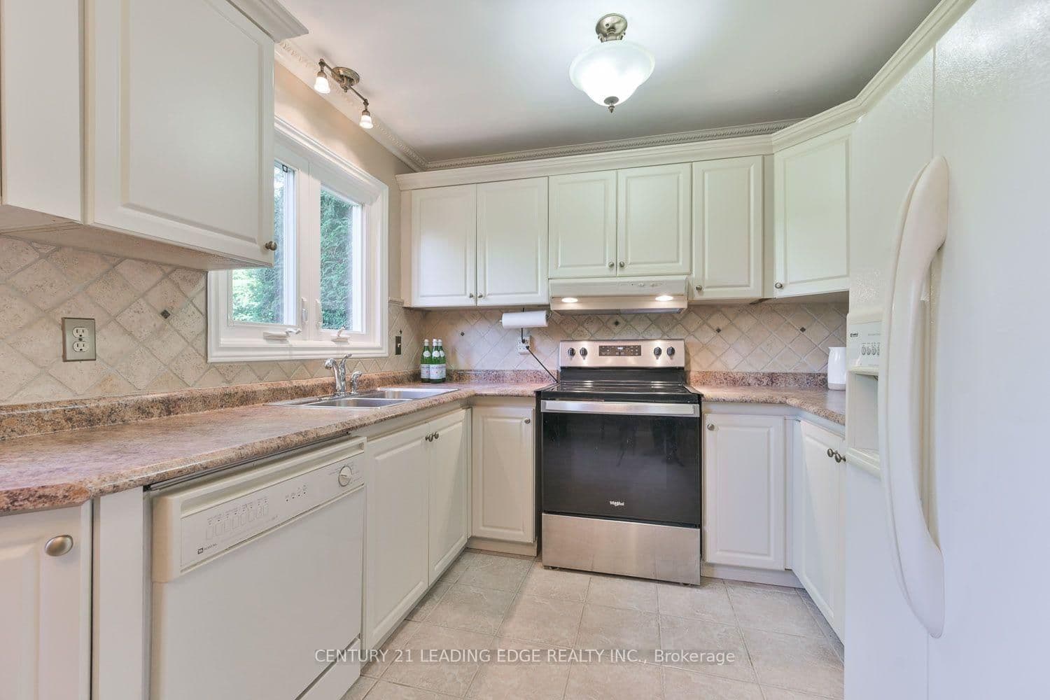 15 Sir Gawaine Place thumbnail 13