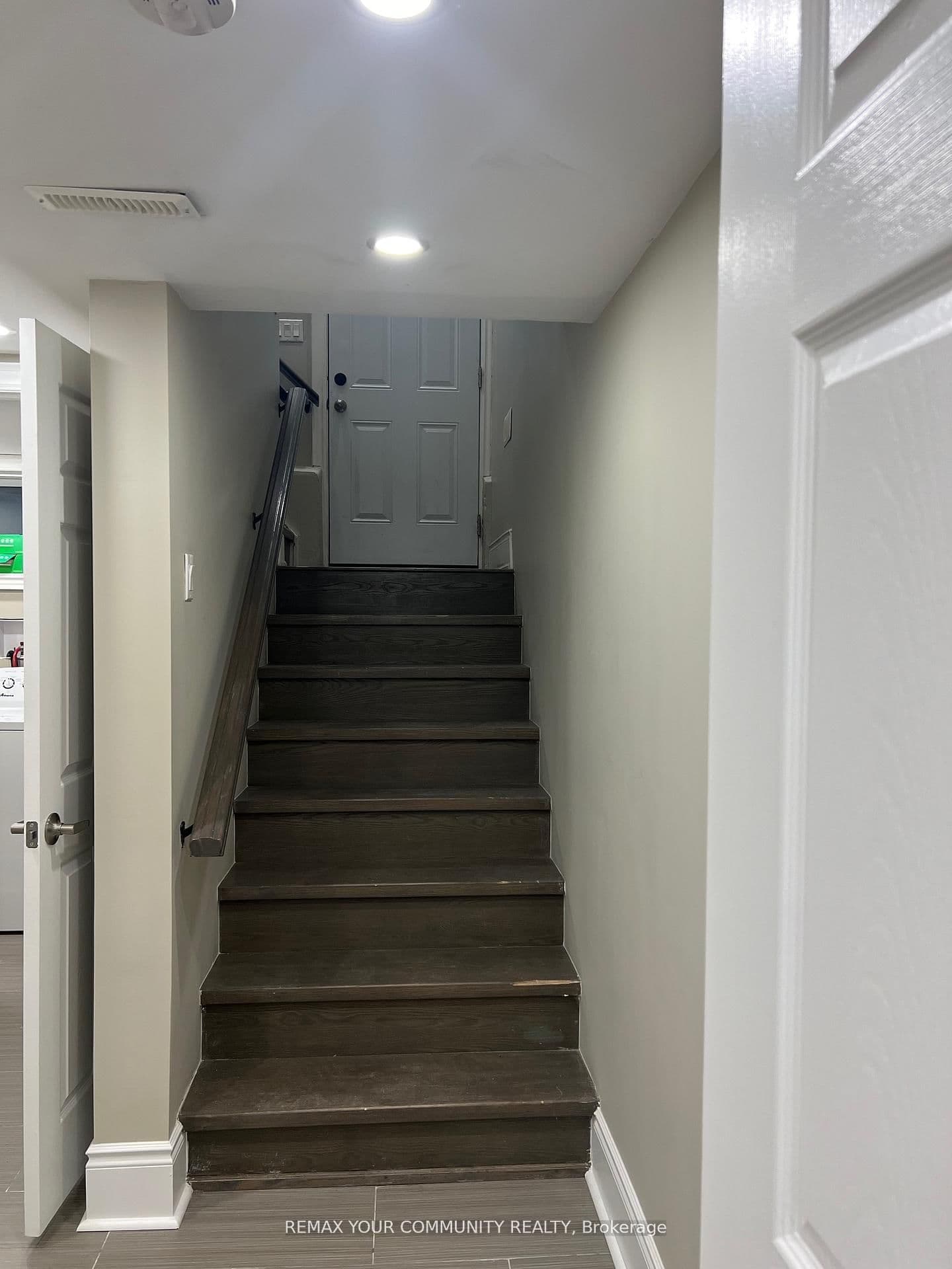 23 Irwin Avenue thumbnail 12