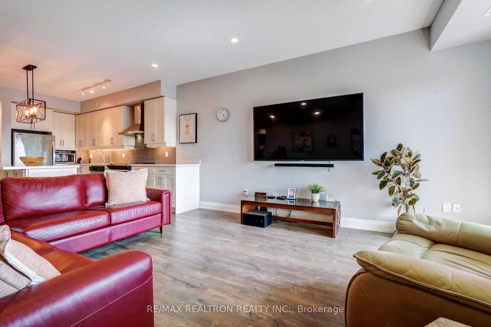 555 William Graham Drive, Unit 331 thumbnail 16