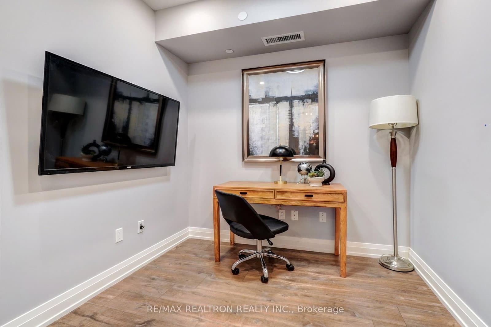 555 William Graham Drive, Unit 331 thumbnail 34
