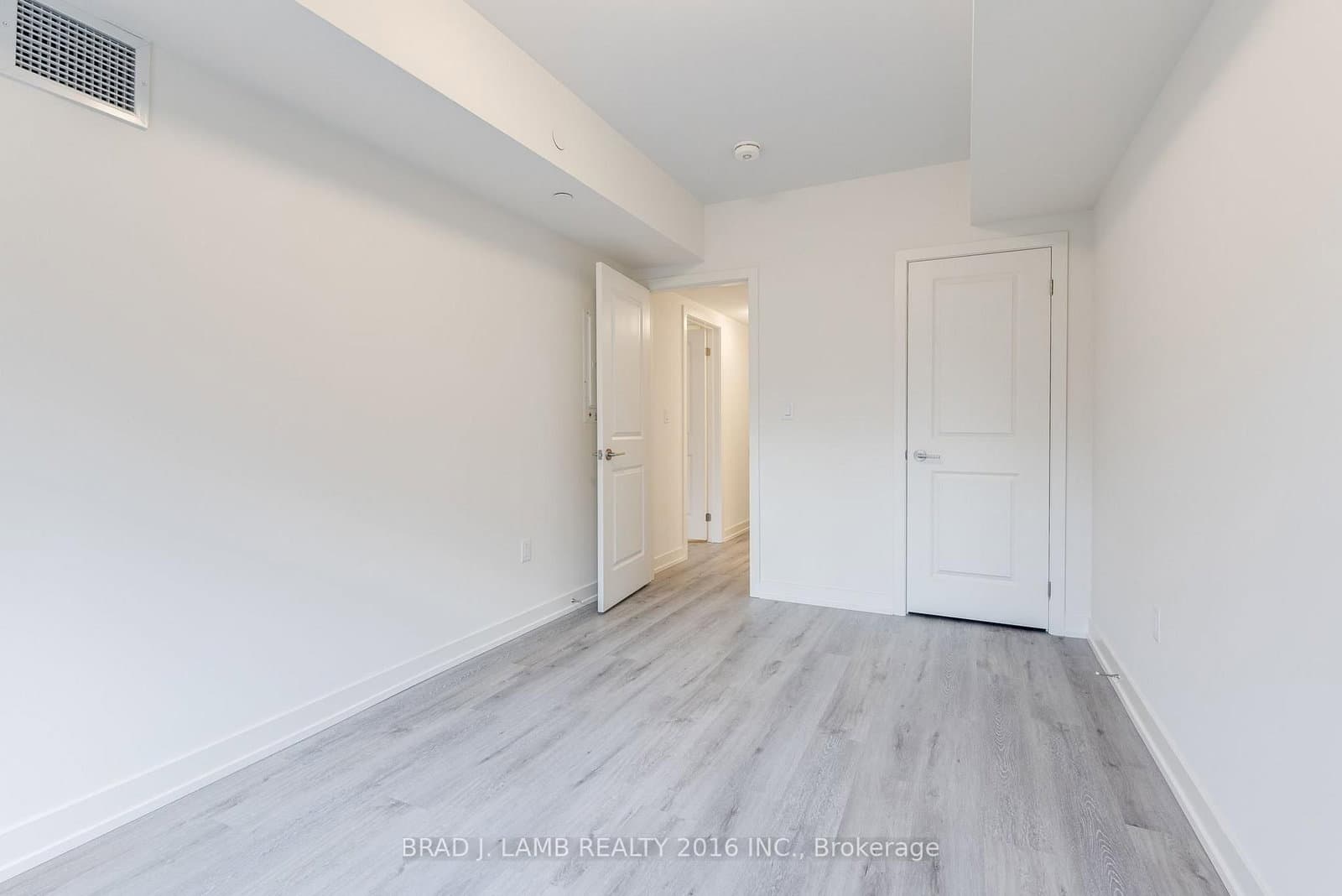 58 Elizabeth Street S, Unit 2106 thumbnail 11