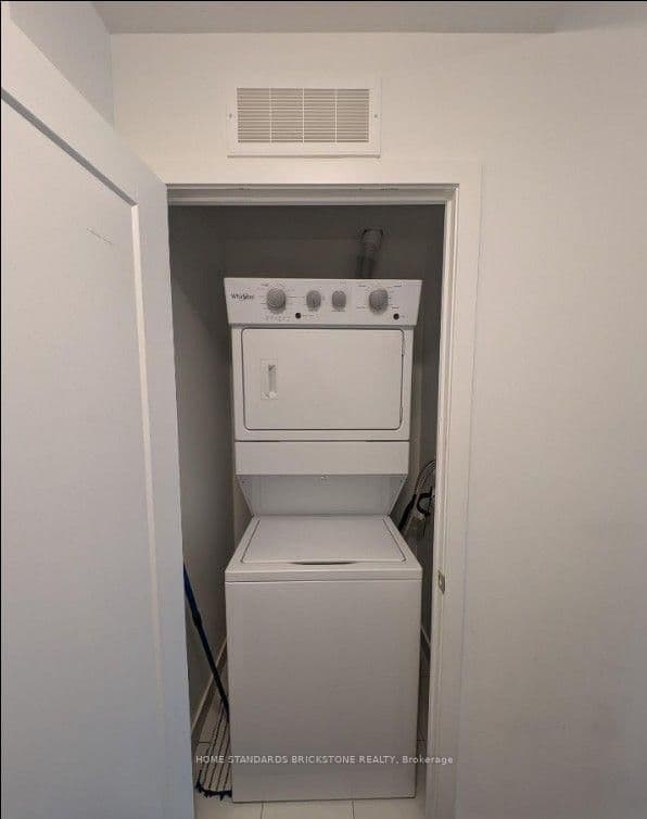95 Oneida Crescent, Unit 810 thumbnail 12