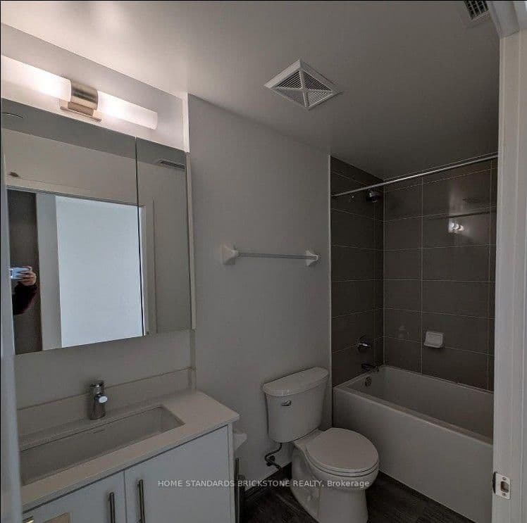 95 Oneida Crescent, Unit 810 thumbnail 16