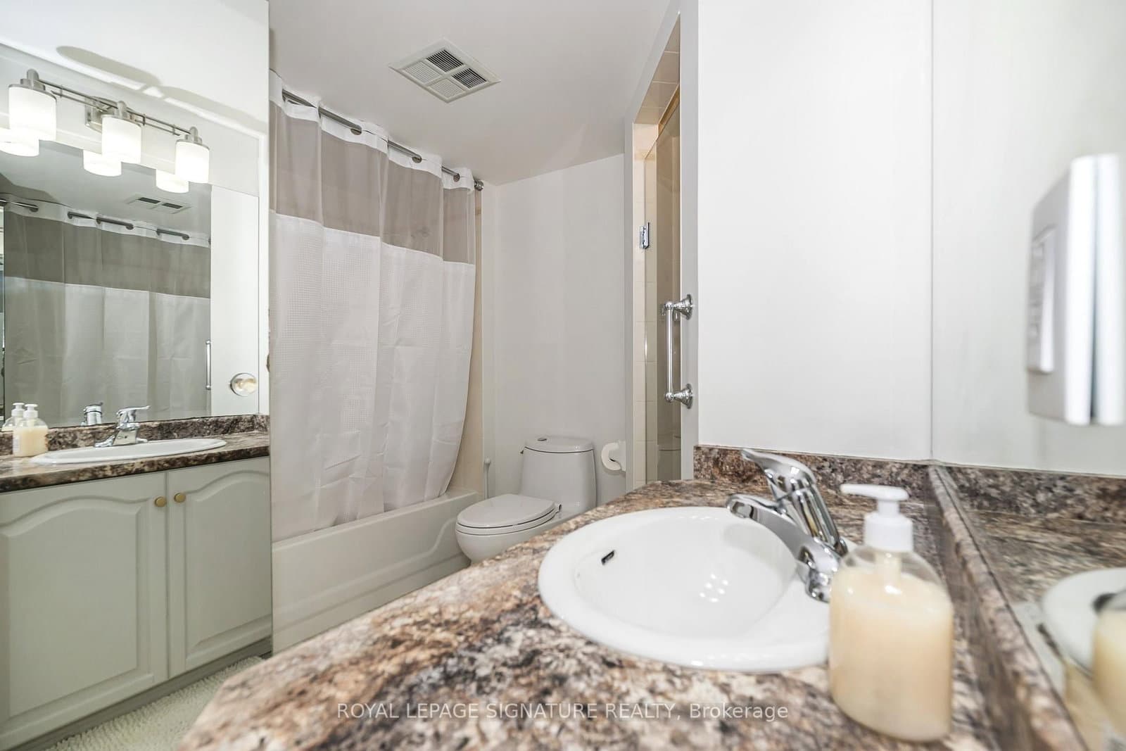 85 Wellington Street W, Unit 204 thumbnail 23