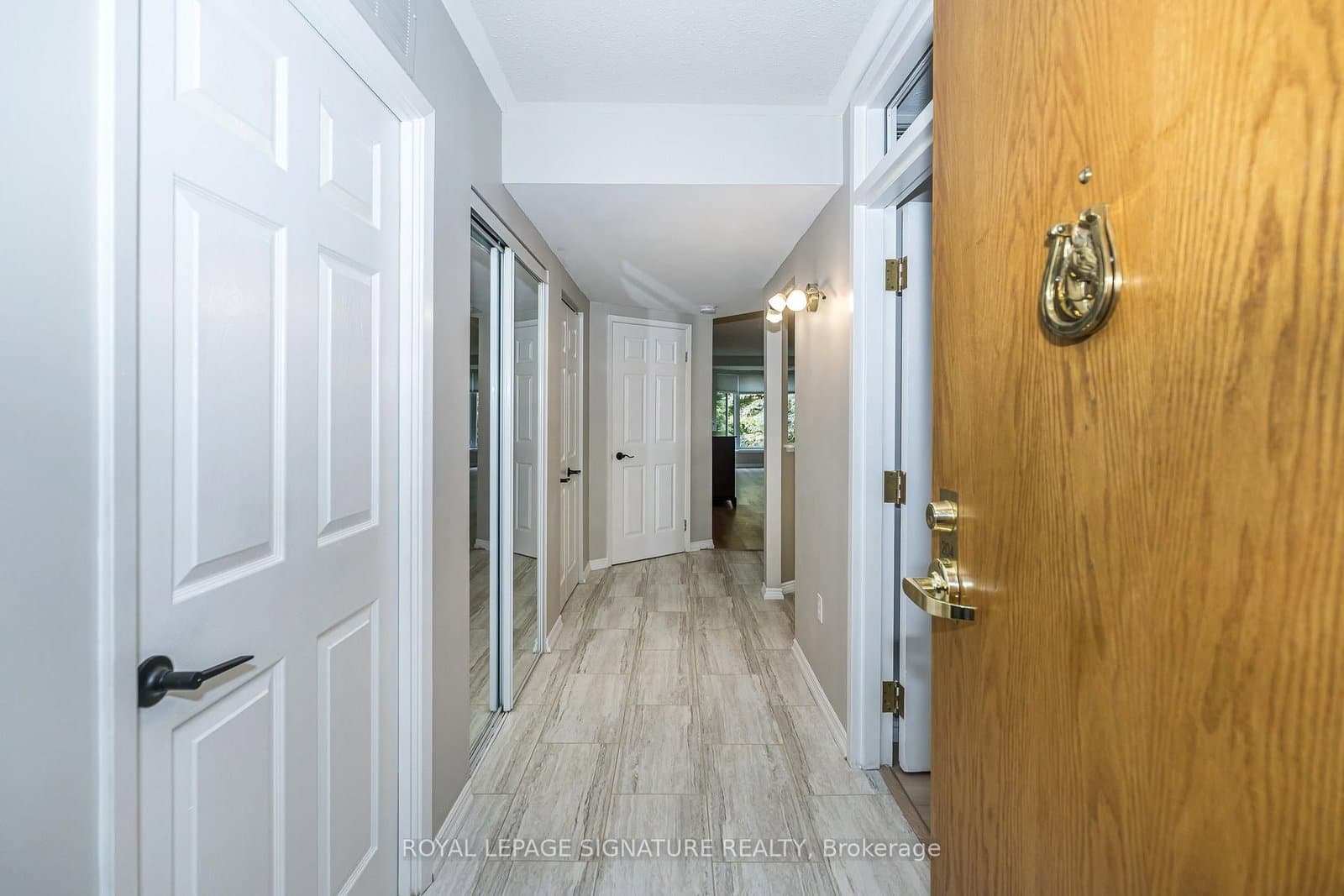 85 Wellington Street W, Unit 204 thumbnail 4