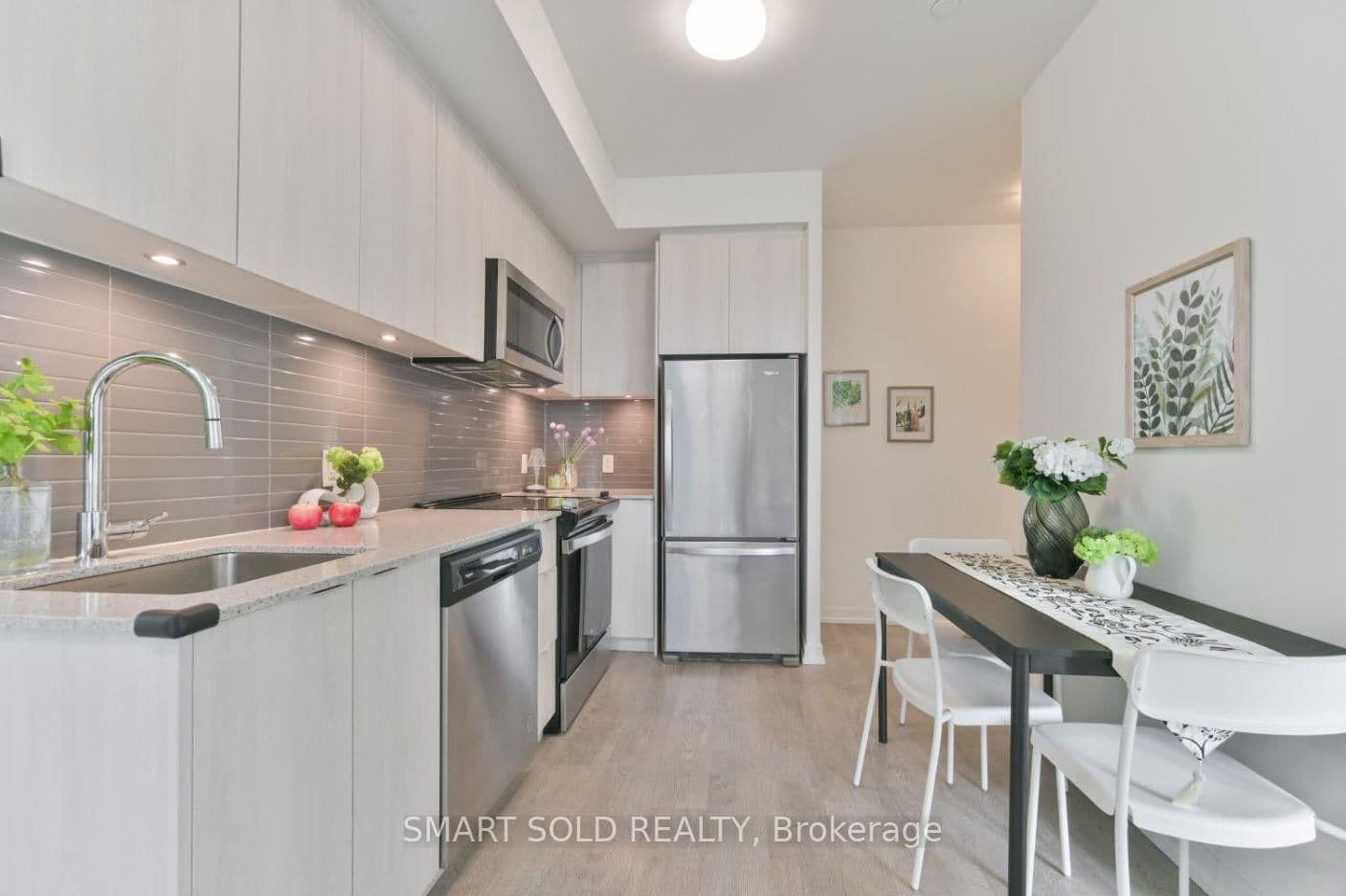 8868 Yonge Street, Unit 909E thumbnail 3
