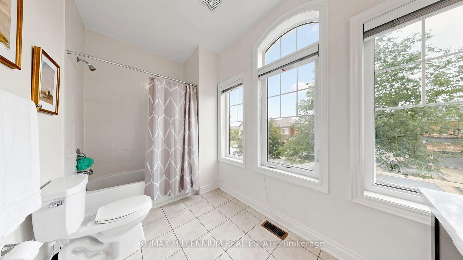 353 Moody Drive thumbnail 30