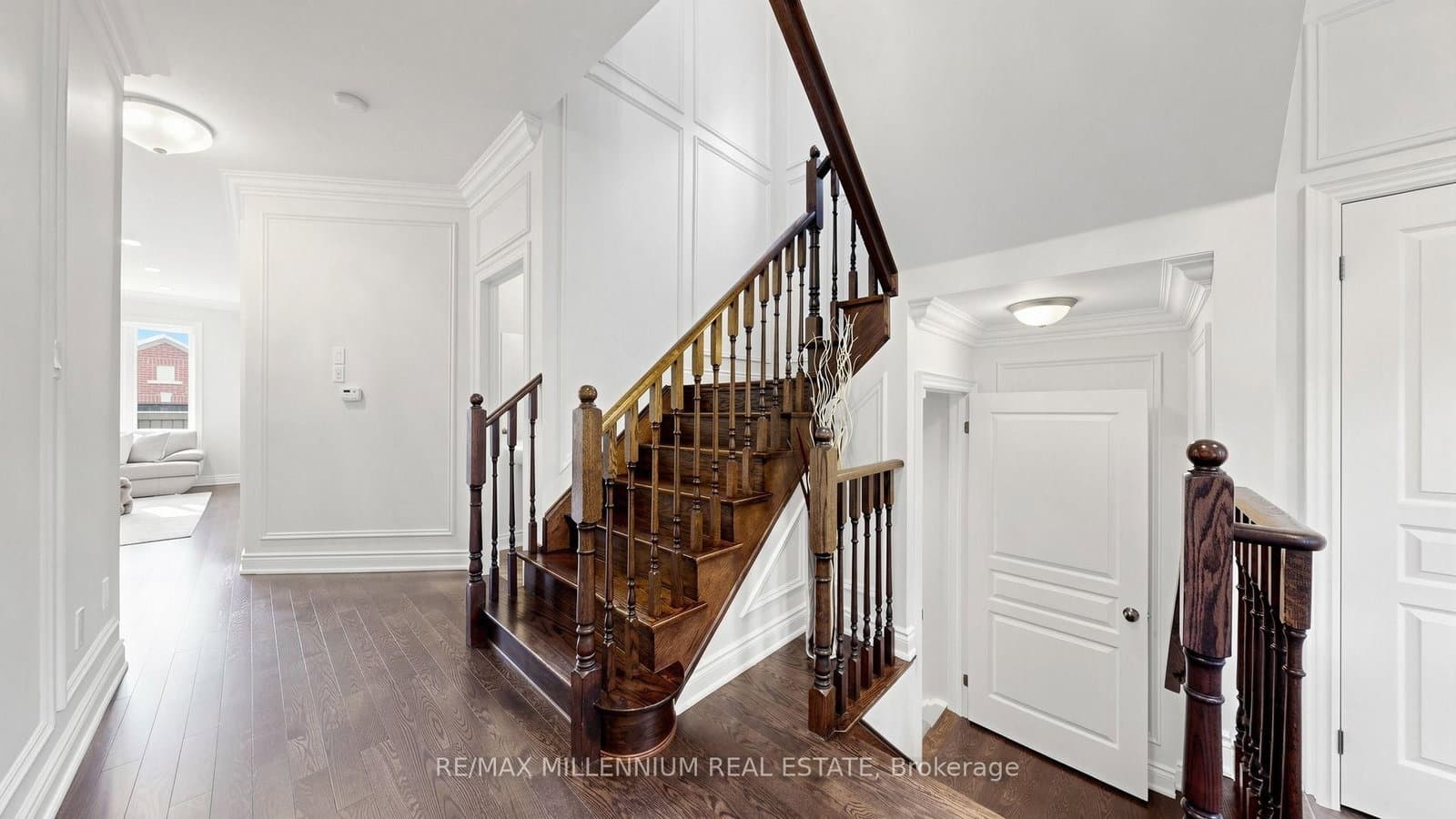 353 Moody Drive thumbnail 32