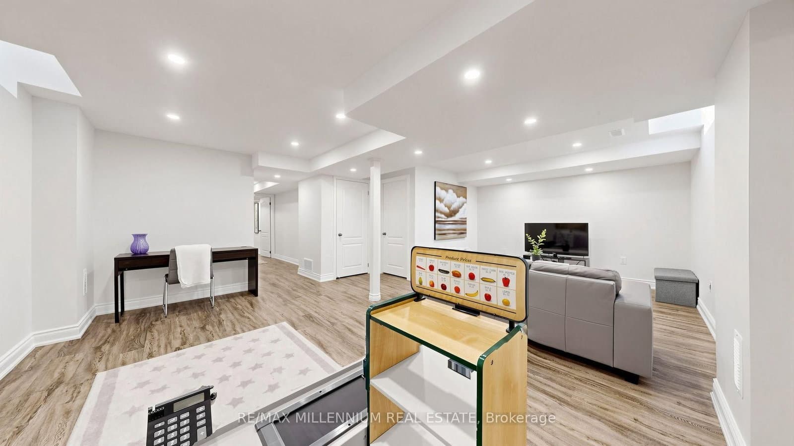 353 Moody Drive thumbnail 41