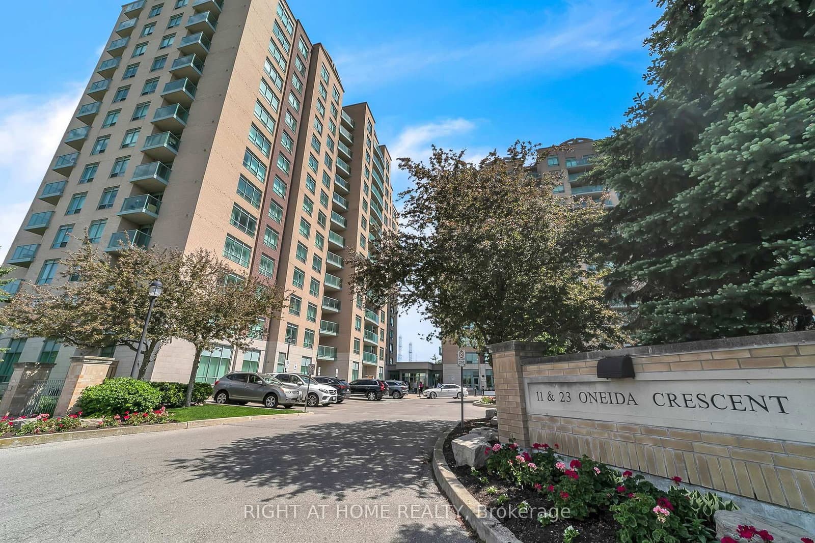 11 Oneida Crescent, Unit 1202 thumbnail 4