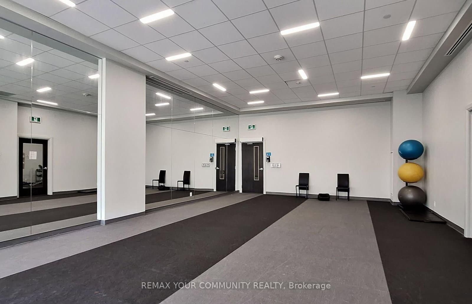 555 William Graham Drive, Unit PH401 thumbnail 28