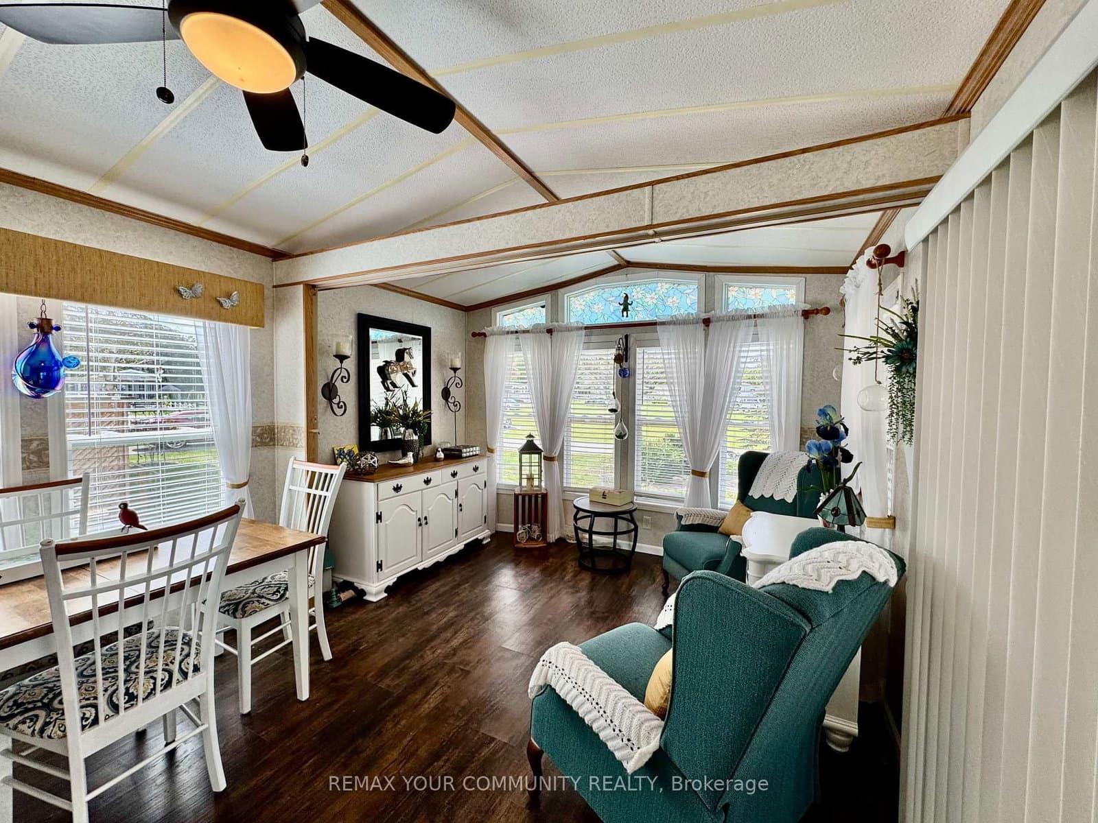 285 Crydermans Side Road, Unit 323 thumbnail 16