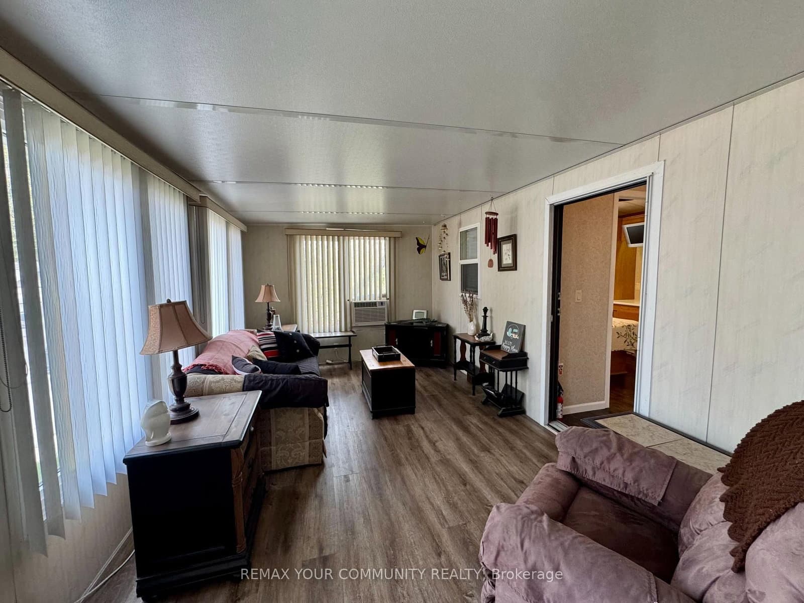 285 Crydermans Side Road, Unit 323 thumbnail 4