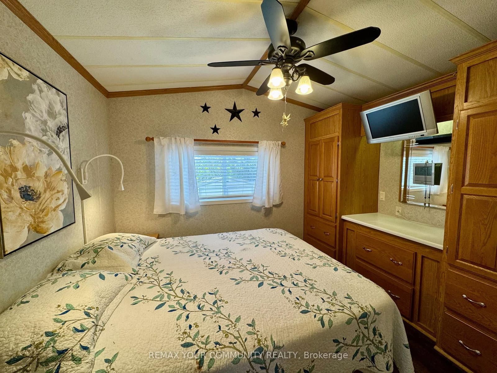 285 Crydermans Side Road, Unit 323 thumbnail 6
