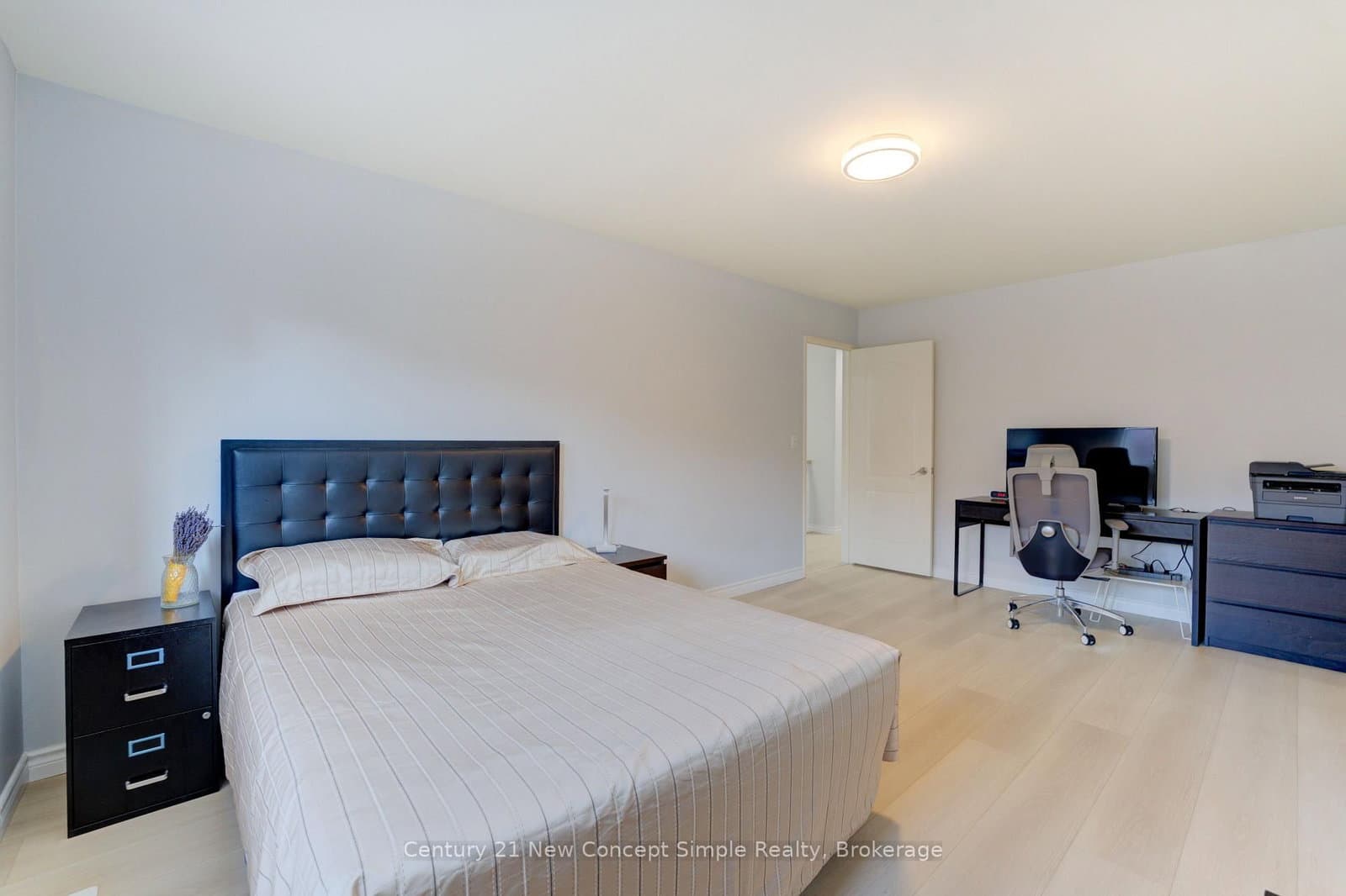 18 Castlemore Avenue thumbnail 17