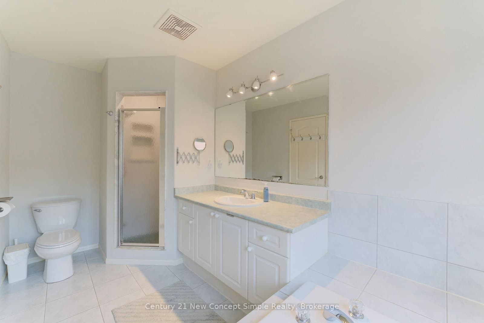 18 Castlemore Avenue thumbnail 19