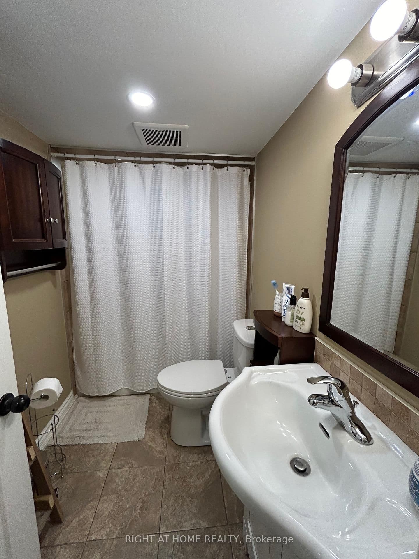 36 Aurora Heights Drive thumbnail 10