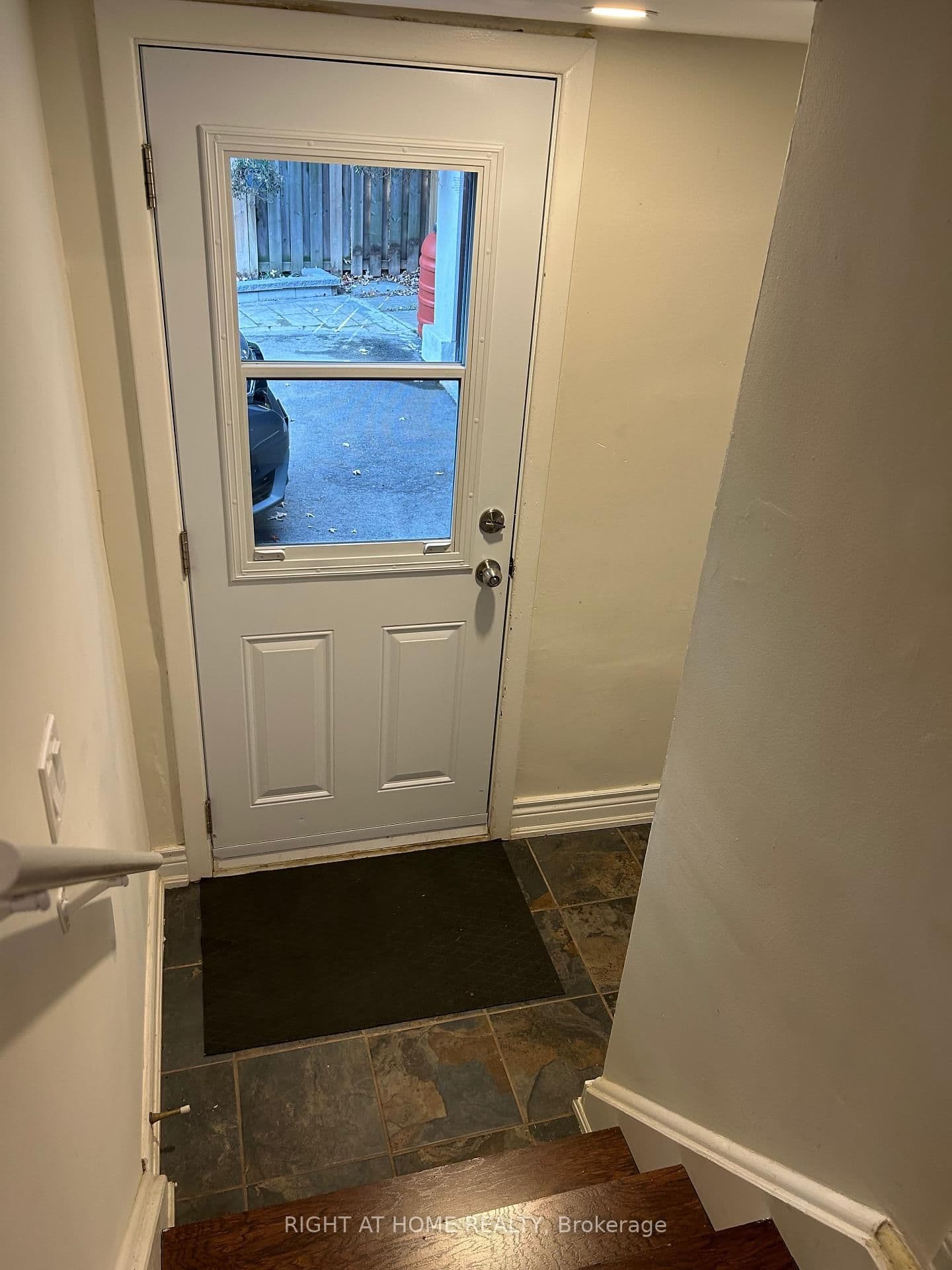36 Aurora Heights Drive thumbnail 12