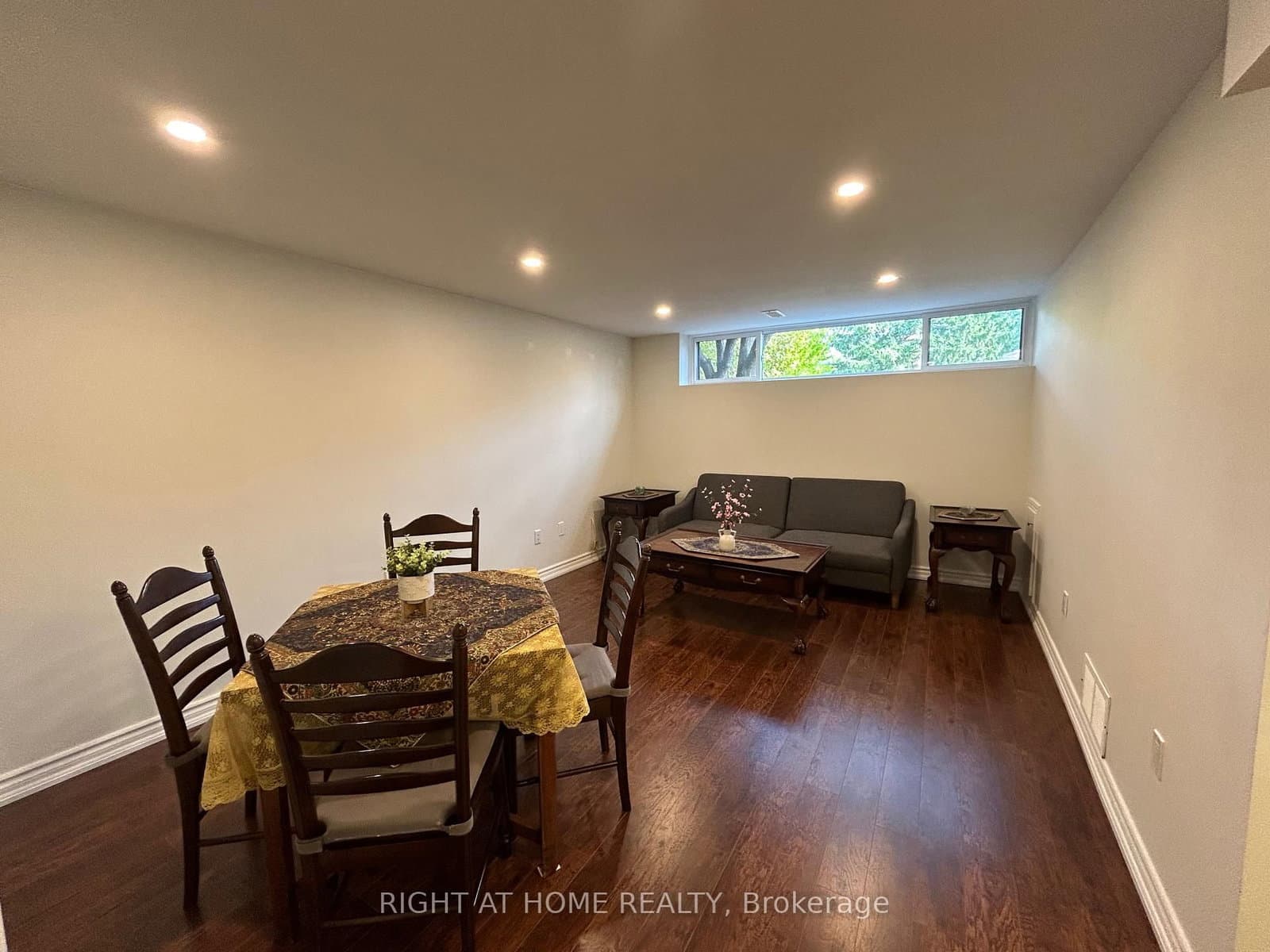 36 Aurora Heights Drive thumbnail 4