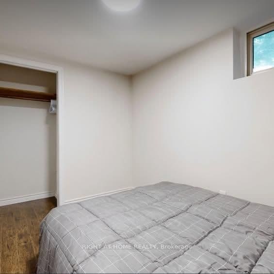 36 Aurora Heights Drive thumbnail 9