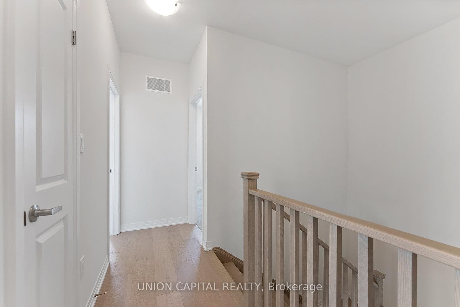 11437 Leslie Street thumbnail 30