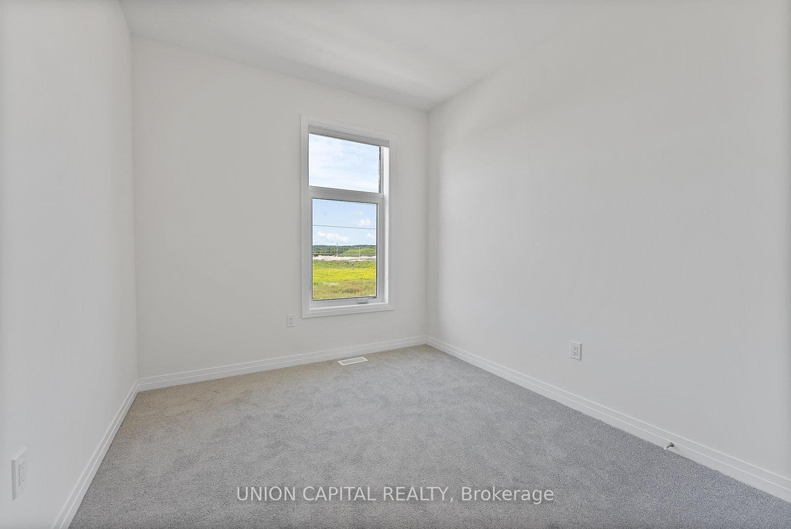 11437 Leslie Street thumbnail 39