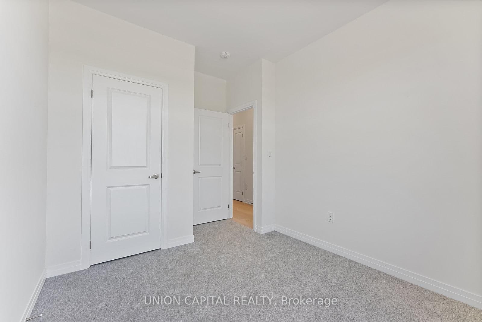 11437 Leslie Street thumbnail 42