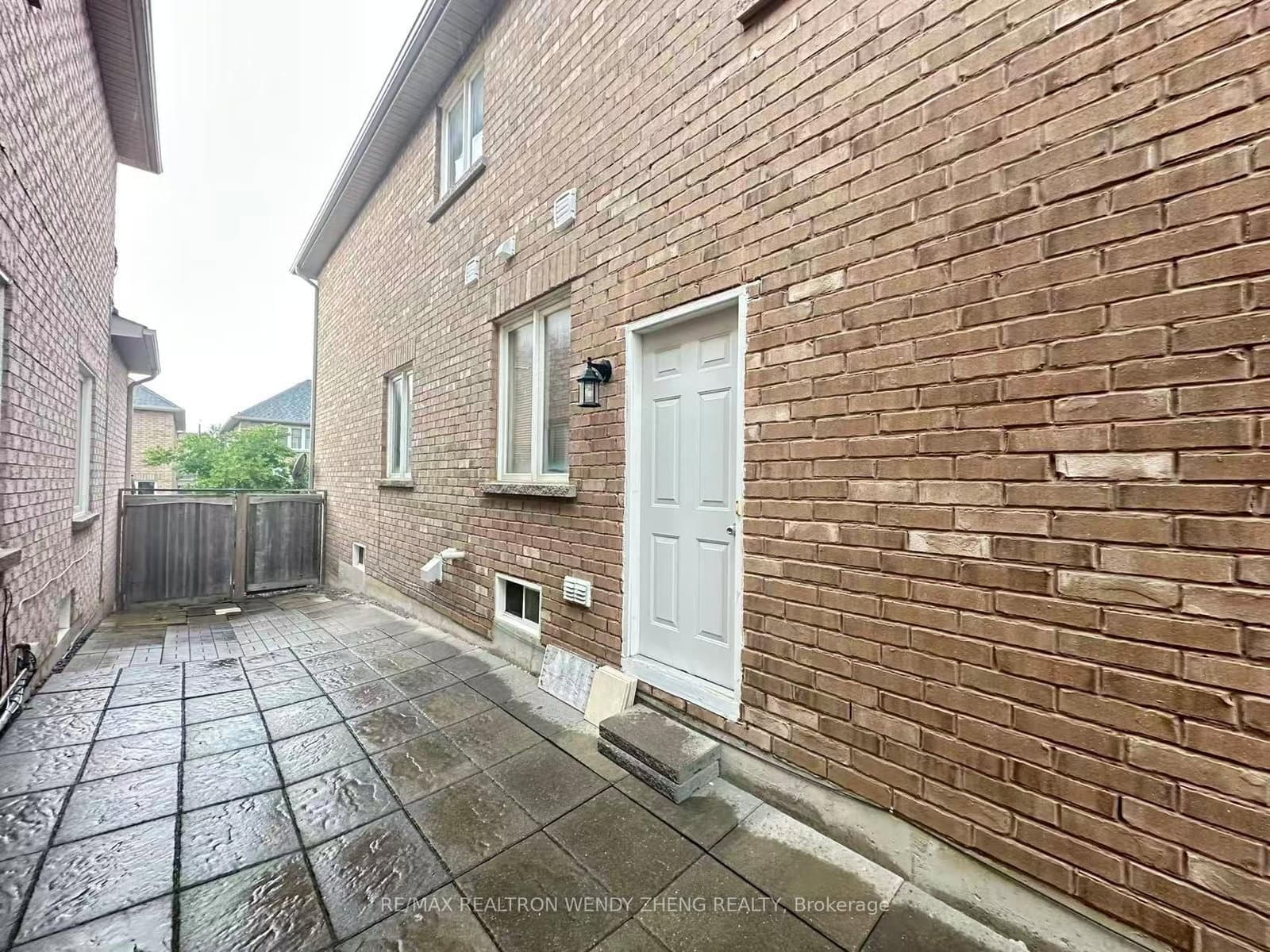 157 Black Maple Crescent, Unit Bsmt thumbnail 2
