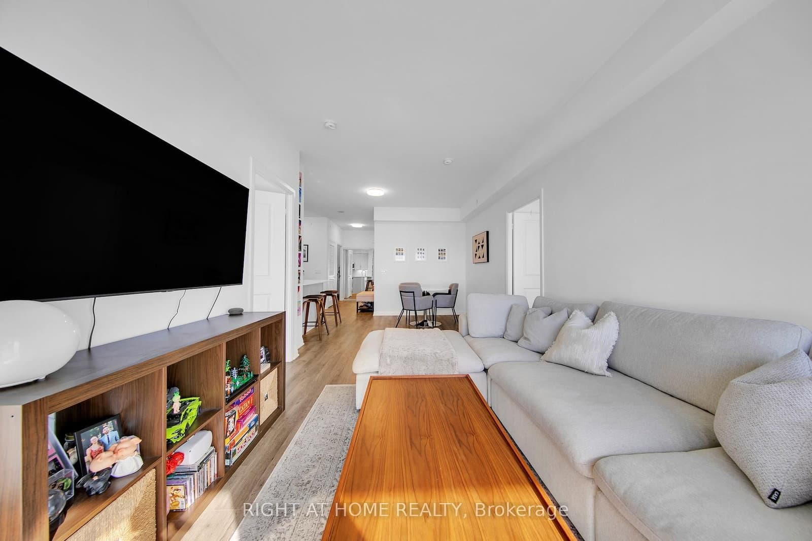 65 Oneida Crescent, Unit 903 thumbnail 10