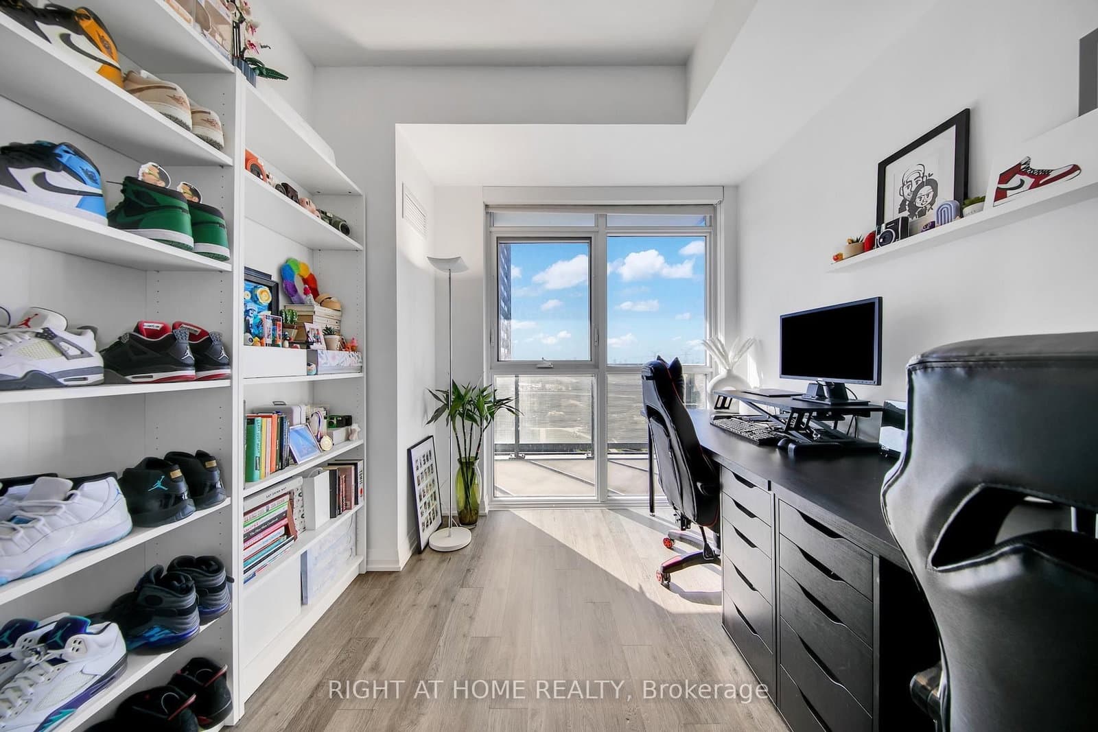 65 Oneida Crescent, Unit 903 thumbnail 12