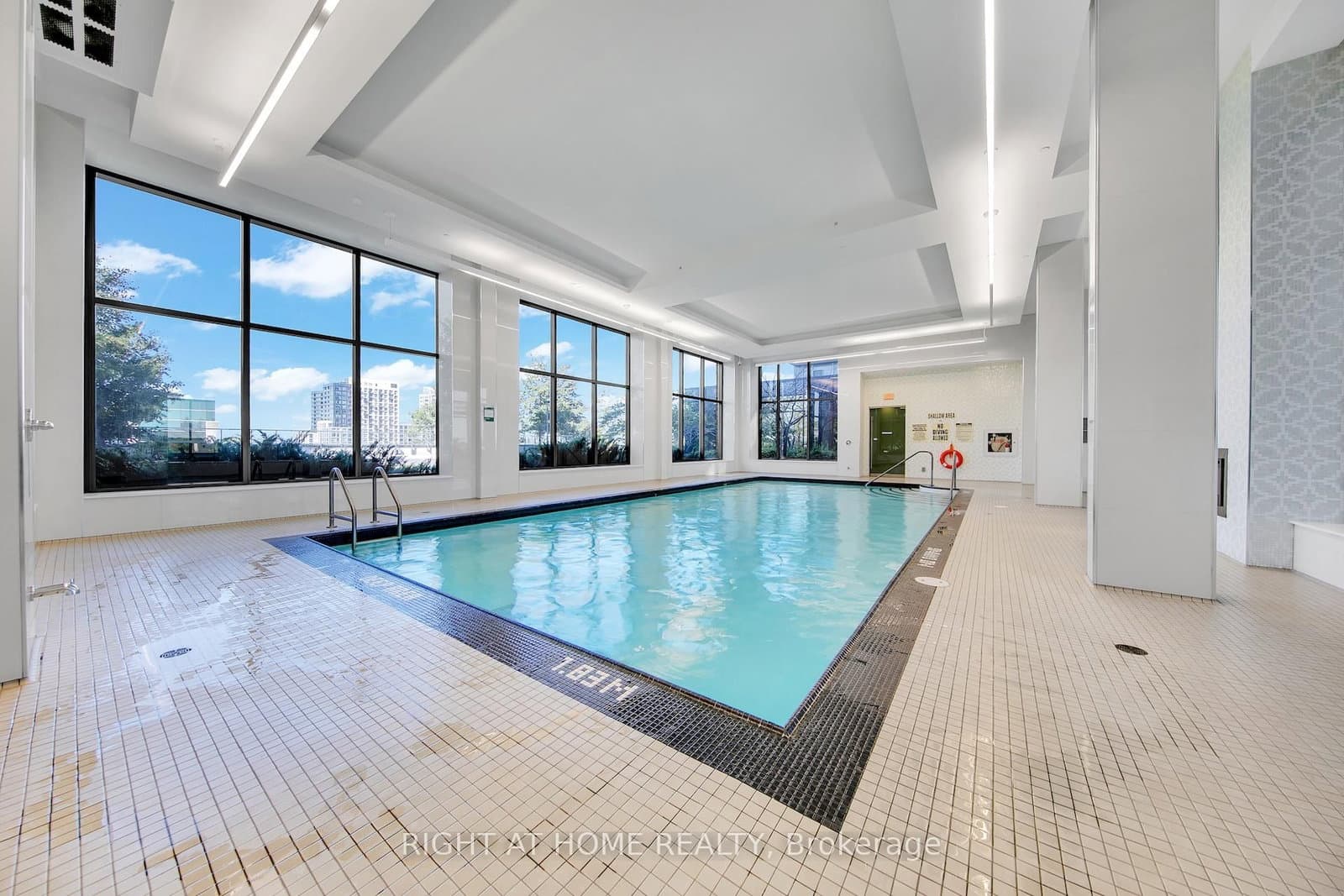 65 Oneida Crescent, Unit 903 thumbnail 32