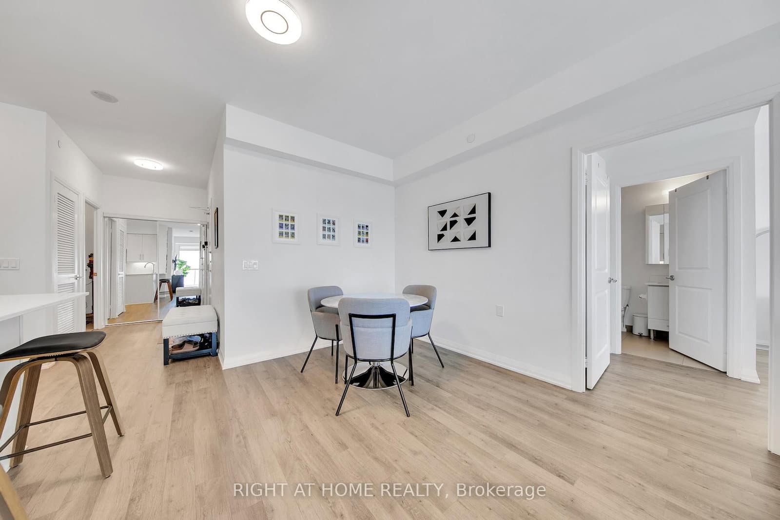 65 Oneida Crescent, Unit 903 thumbnail 6