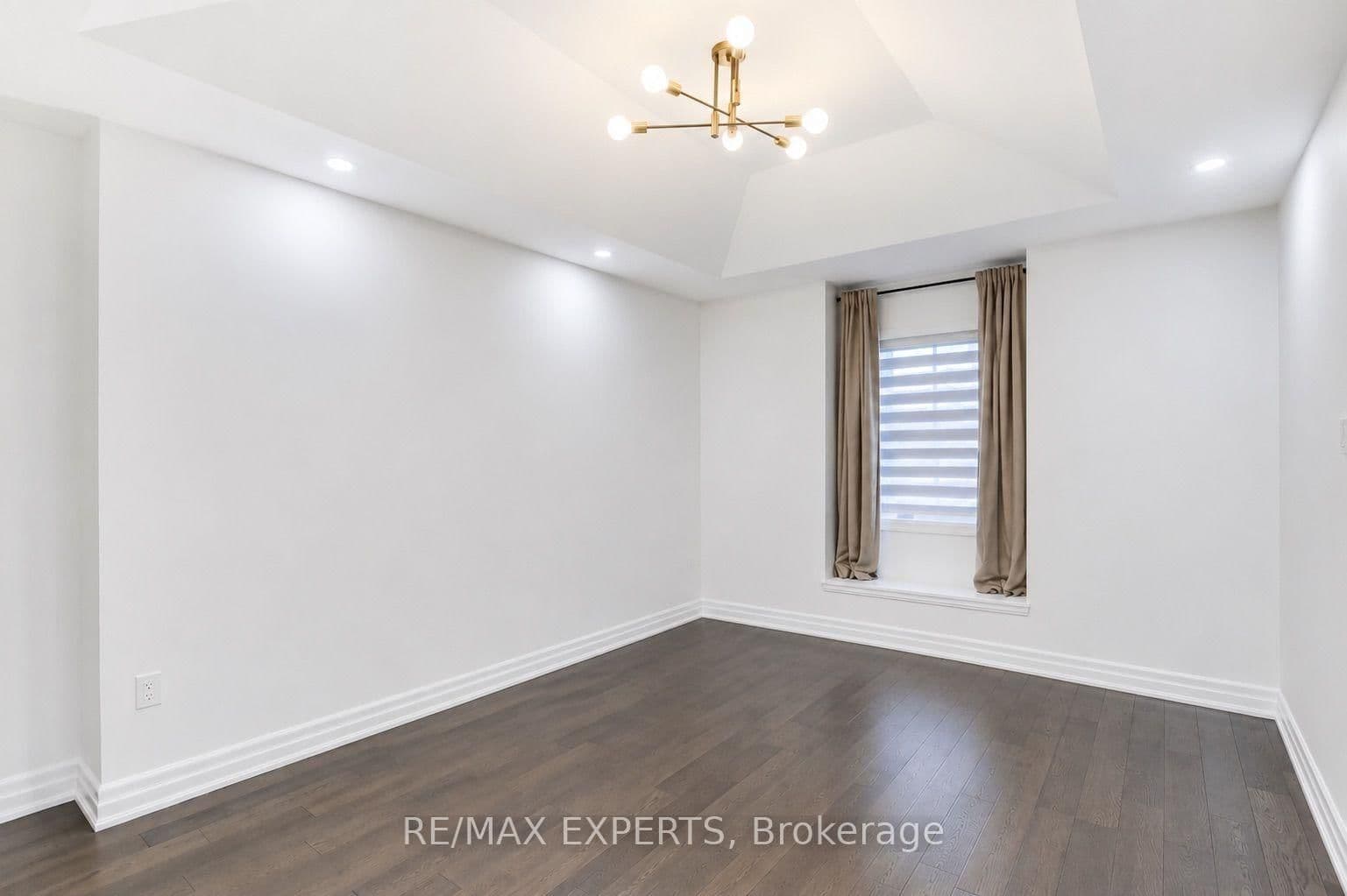 2285 Major Mackenzie Drive W thumbnail 22