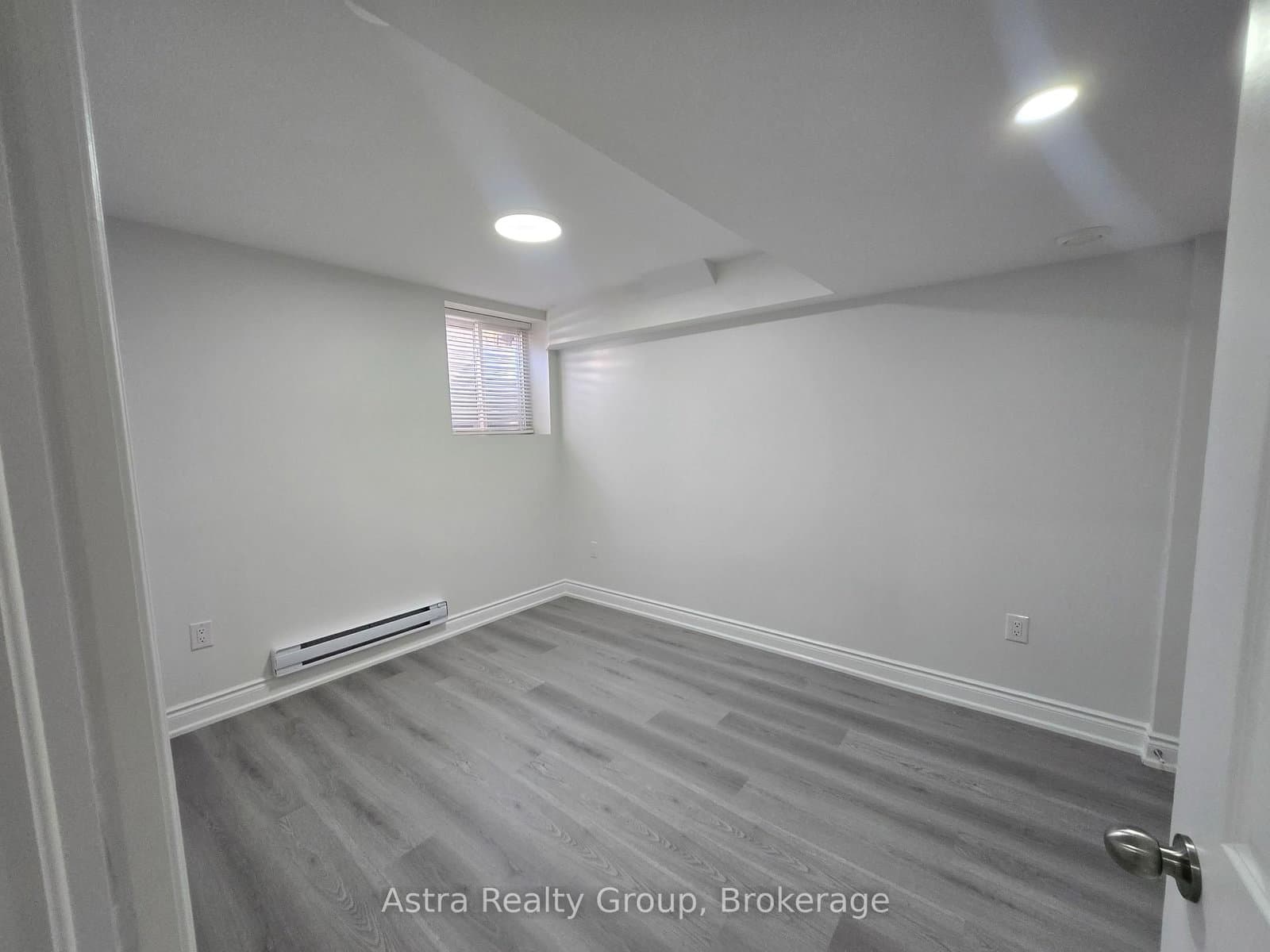 105 Coldwell Bay Circle thumbnail 13