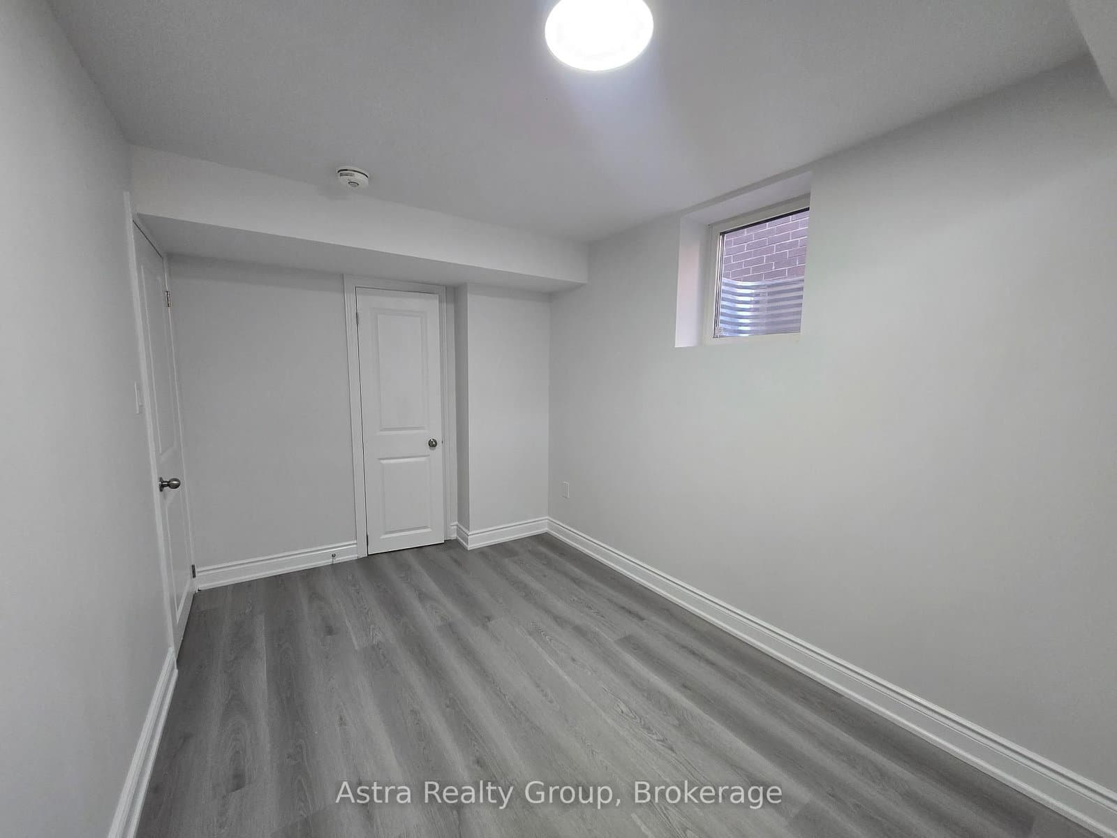 105 Coldwell Bay Circle thumbnail 9
