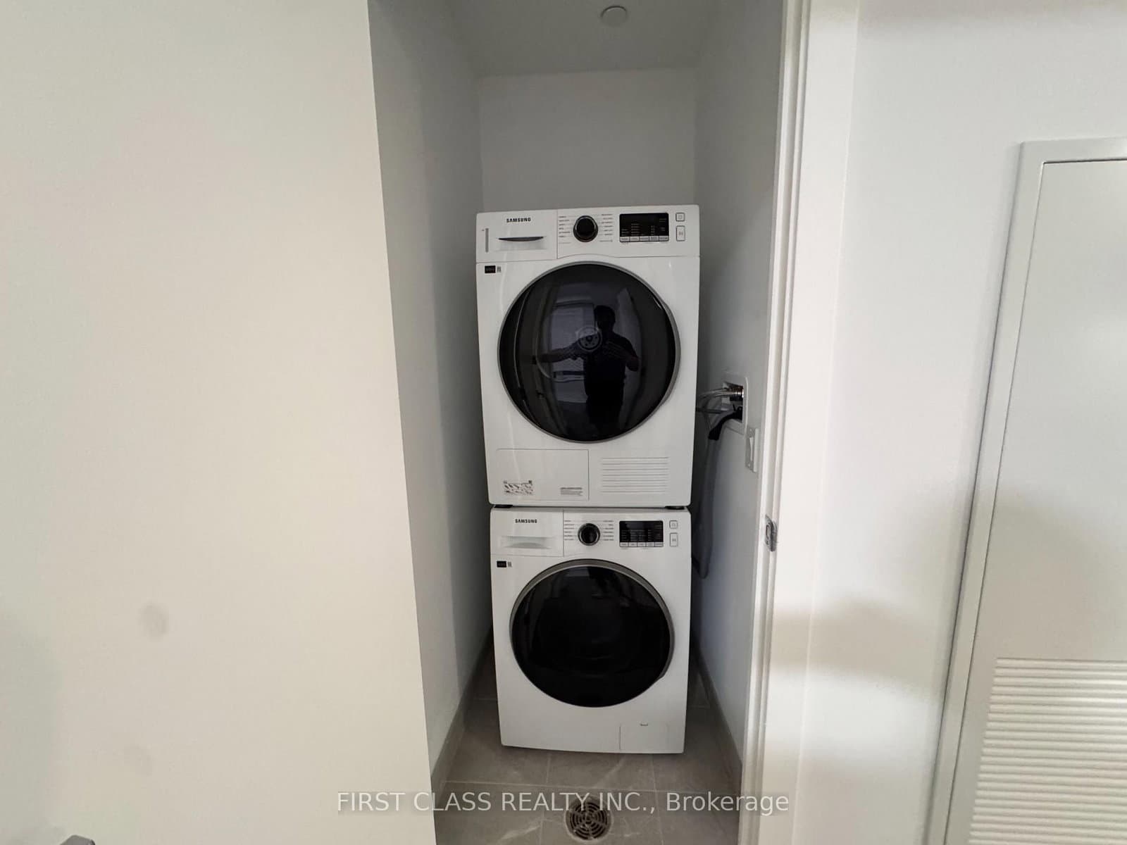 2851 Highway 7 Road E, Unit 806A thumbnail 8