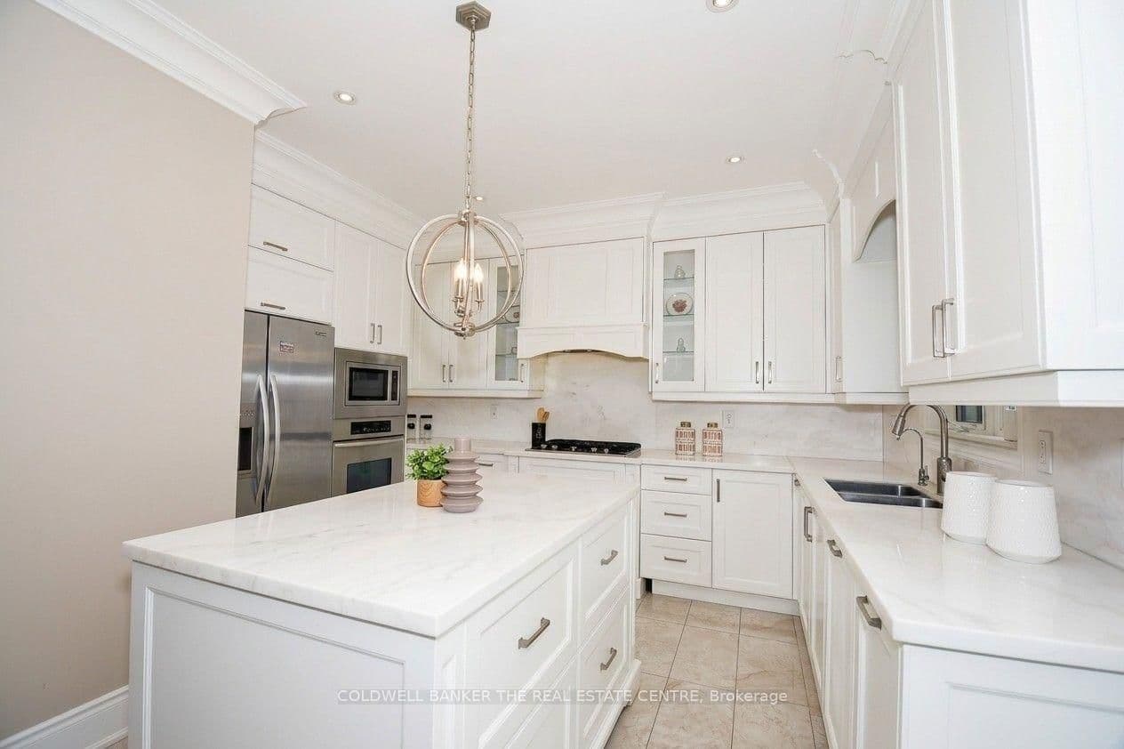 304 Tower Hill Road thumbnail 11