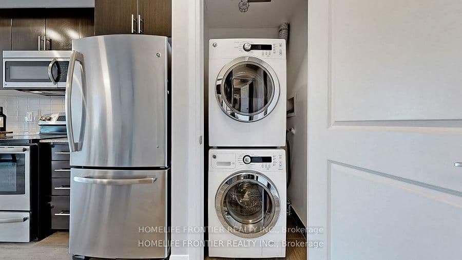 7161 YONGE Street, Unit 2528 thumbnail 21