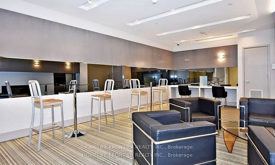 7161 YONGE Street, Unit 2528 thumbnail 30