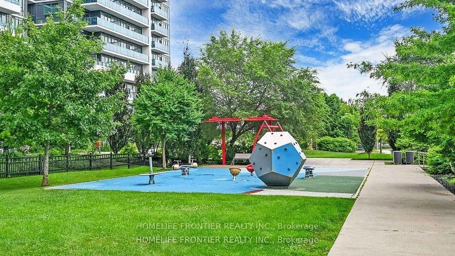 7161 YONGE Street, Unit 2528 thumbnail 31