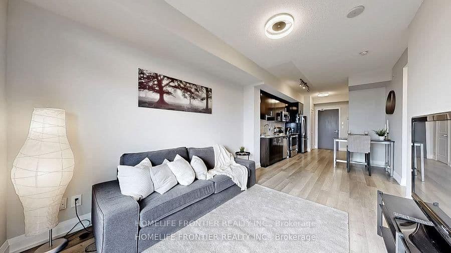 7161 YONGE Street, Unit 2528 thumbnail 9
