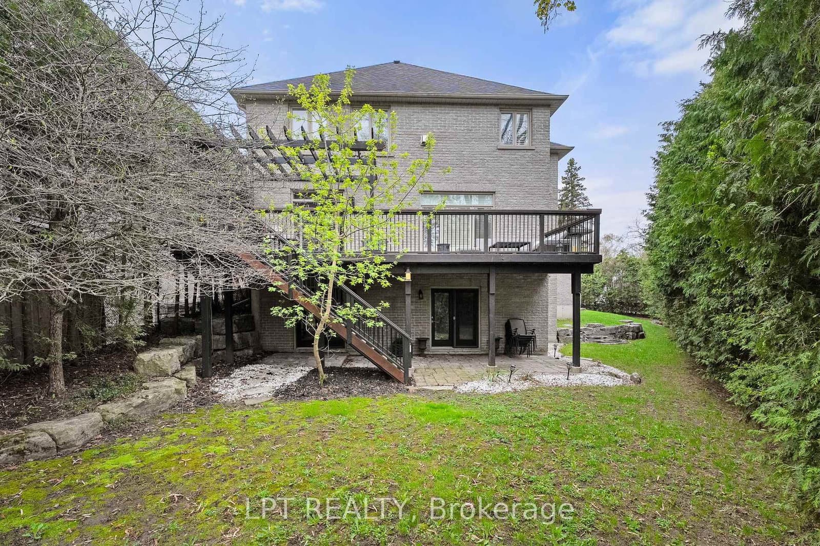 112 Tyler Street thumbnail 4