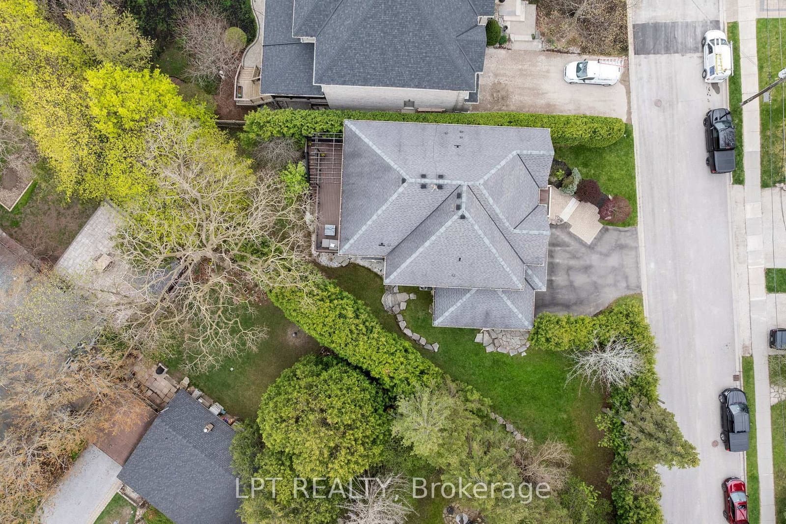 112 Tyler Street thumbnail 48