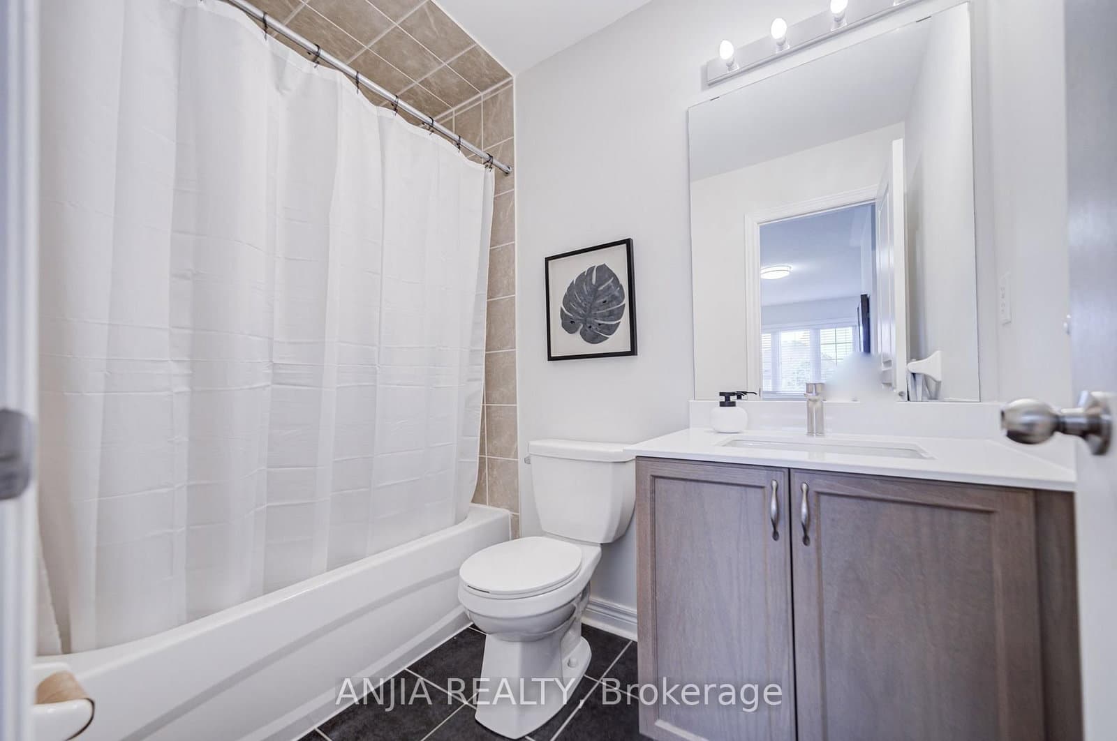 2406 Bur Oak Avenue thumbnail 27