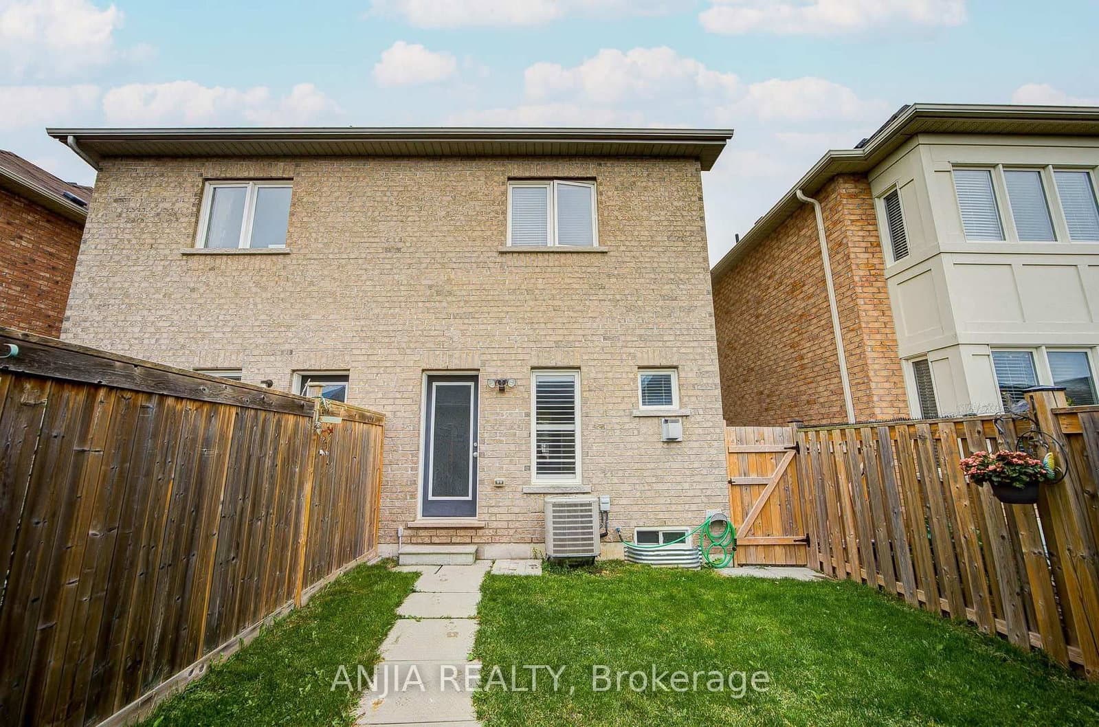 2406 Bur Oak Avenue thumbnail 32