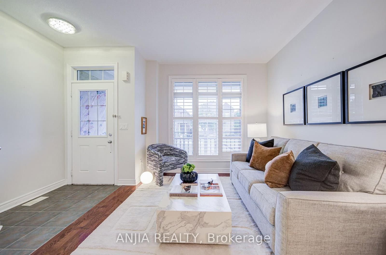 2406 Bur Oak Avenue thumbnail 4