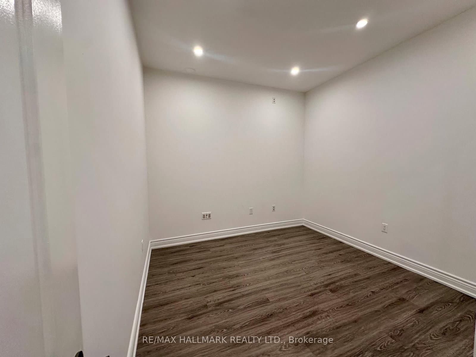 91 Greenbank Drive, Unit Bsmt thumbnail 6
