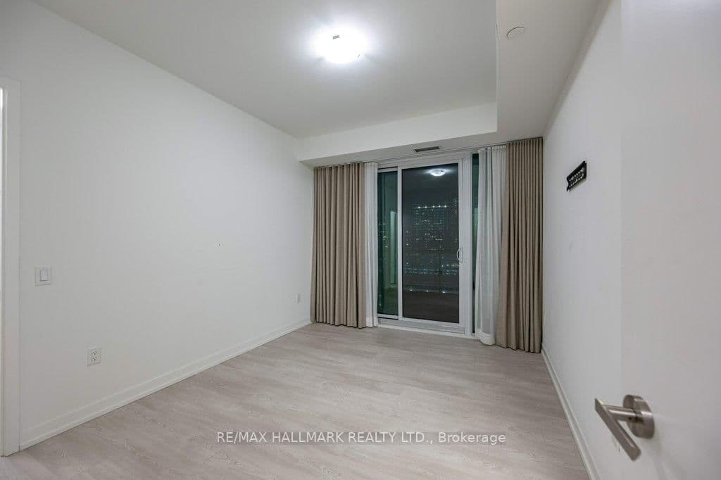 8868 Yonge Street, Unit 1507E thumbnail 10