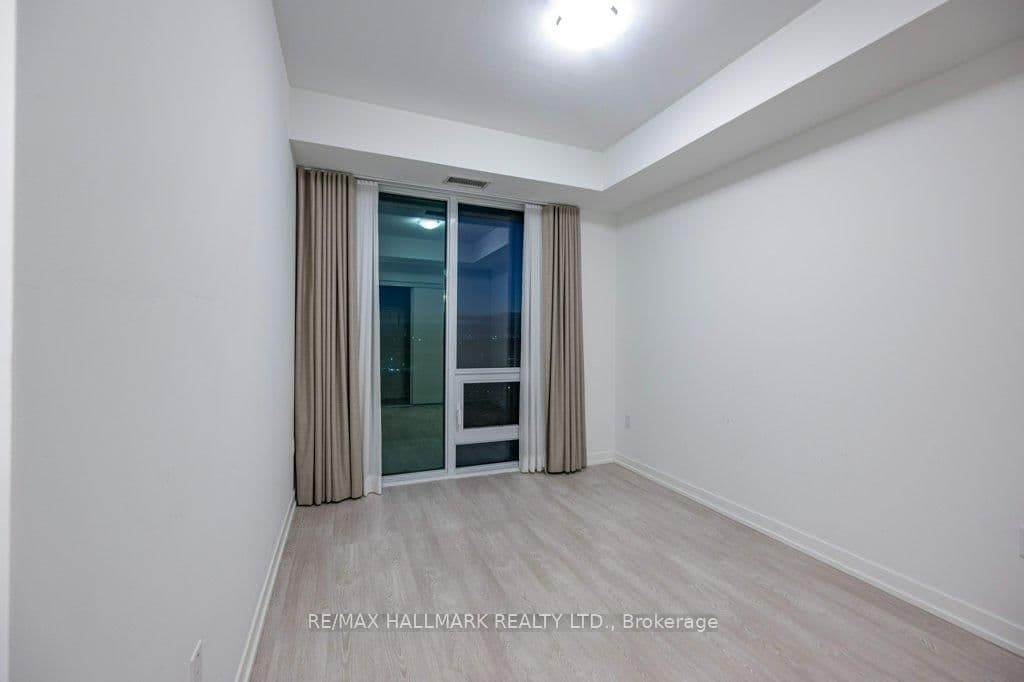 8868 Yonge Street, Unit 1507E thumbnail 16