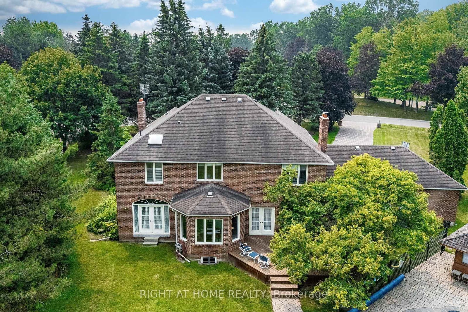 9 Glenridge Drive thumbnail 42